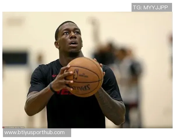 阿德巴约首节表现抢眼7投4中斩获10分4篮板1助攻助力球队开局良好 阿德巴约首节表现抢眼7投4中斩获10分4篮板1助攻助力球队开局良好