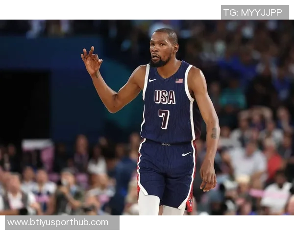 杜兰特盛赞快船双星哈登与小卡实力无可置疑能赢任何阵容