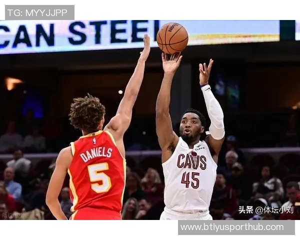 米切尔半场表现低迷仅得15分三分球命中率堪忧状态需提升